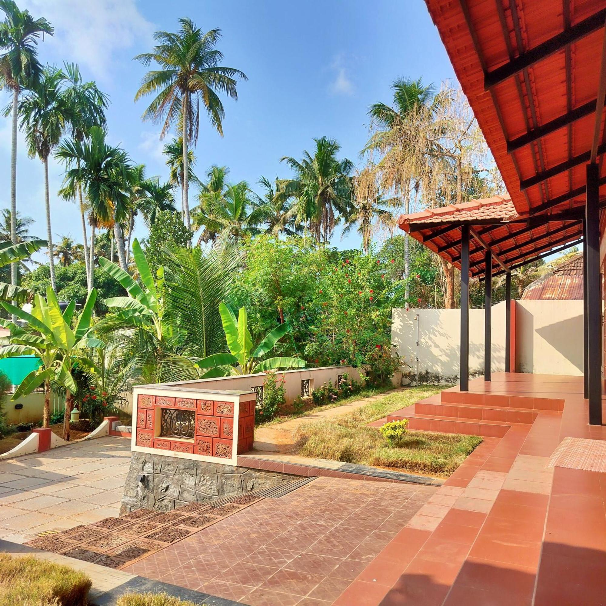 The Ixora - A Boutique Homestay Varkala Exterior photo