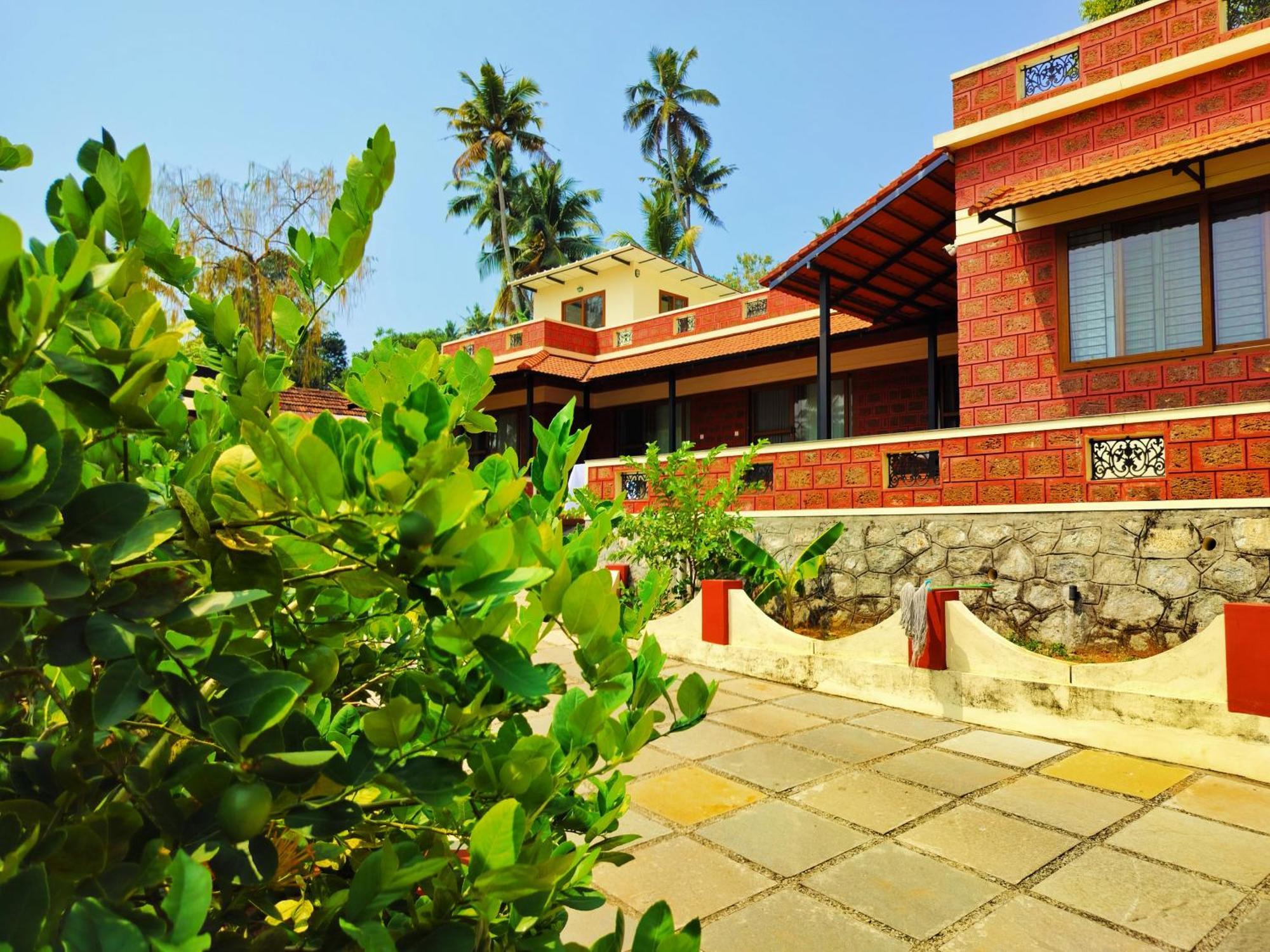 The Ixora - A Boutique Homestay Varkala Exterior photo