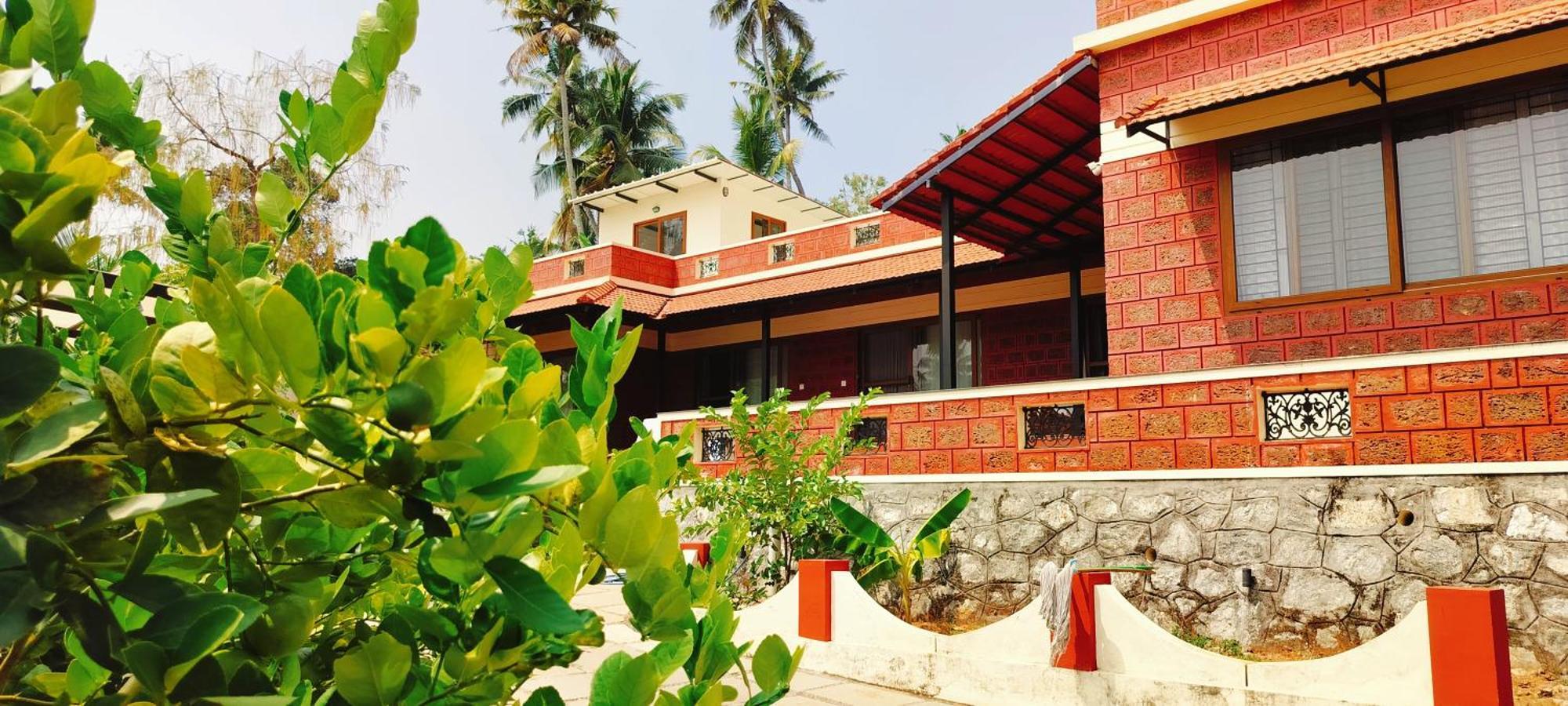 The Ixora - A Boutique Homestay Varkala Exterior photo