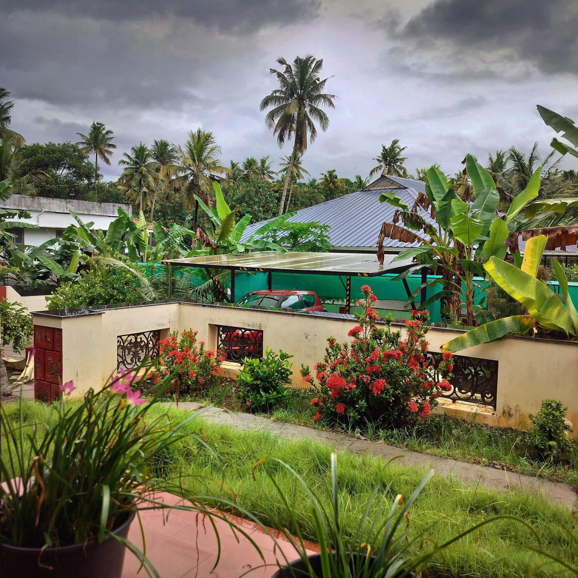 The Ixora - A Boutique Homestay Varkala Exterior photo